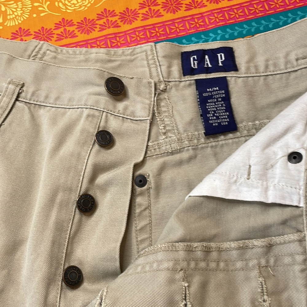 Gap khakis shorts